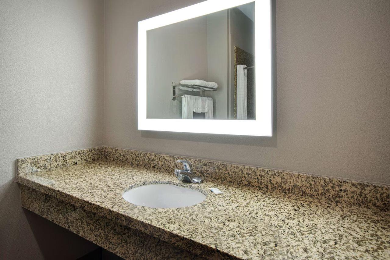 Comfort Suites Fort Worth South Ngoại thất bức ảnh